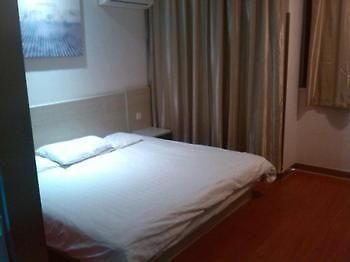 Hanting Express Hotel Wuxi Sunshine Square Exterior photo